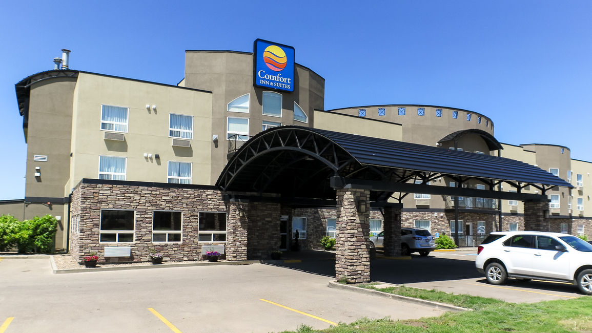 Choice Hotel in Medicine Hat Shows New Renovations with Re-launch Event